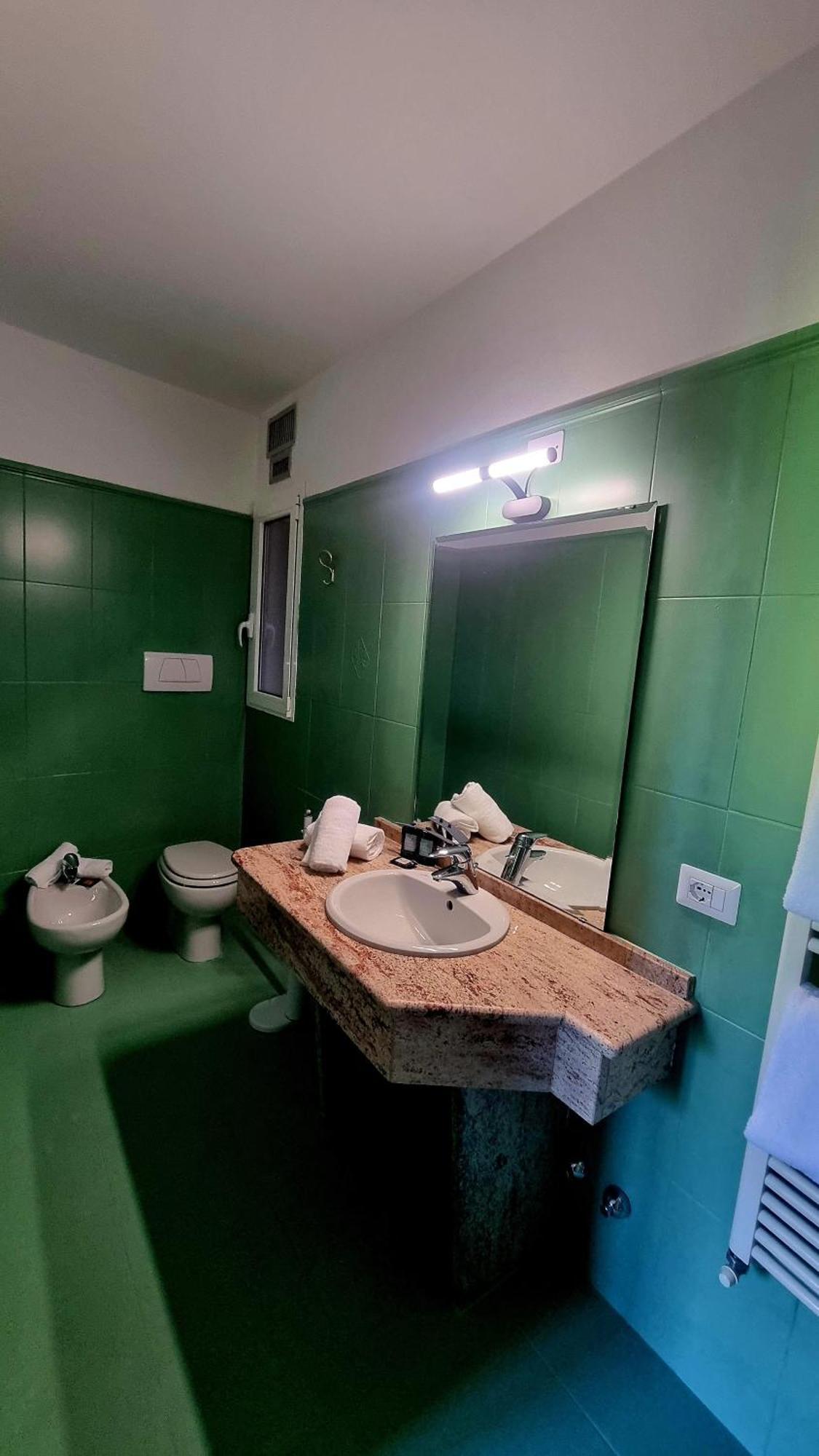 Botanique Hotel Vergani Fara Gera d'Adda Ngoại thất bức ảnh